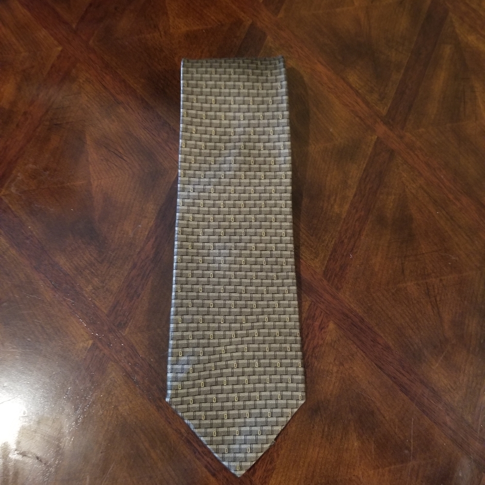 Zylos George Machado tie